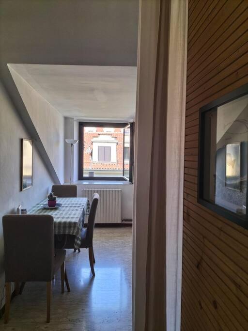 La Casa Di Marta - Ampia Ed Accogliente Mansarda In Piazza Statuto Apartamento *
